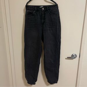 H&M Women’s High-Rise Black Straight Jeans Size 4 (Good Condition)
